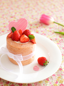 ピンクのロールケーキ　まかないロールケーキ　レシピ